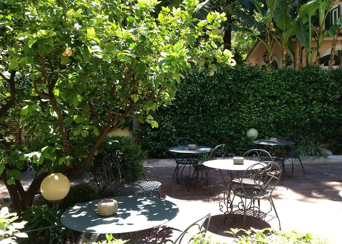 Astoria Garden 3*
