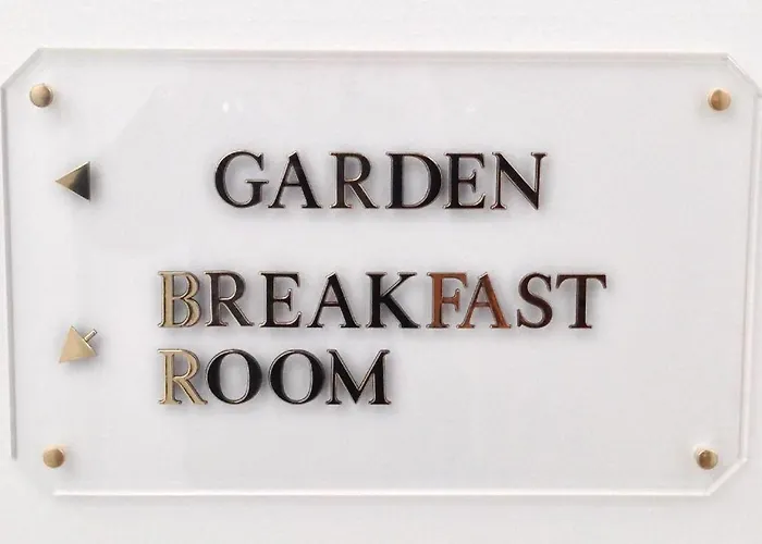 Astoria Garden Hotel 3*