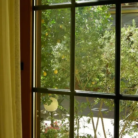 Astoria Garden Szálloda 3*