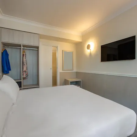 Astoria Garden Hotel 3*