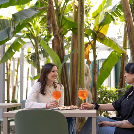 Hotel Astoria Garden 3*