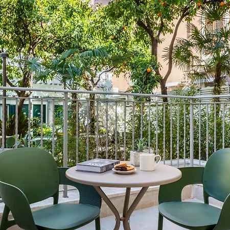 Hotel Astoria Garden