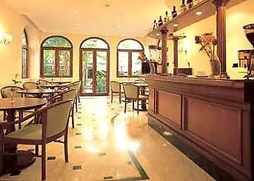 Astoria Garden Szálloda 3*