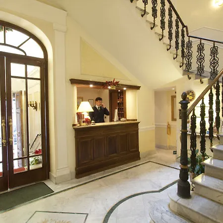 Astoria Garden Szálloda 3*