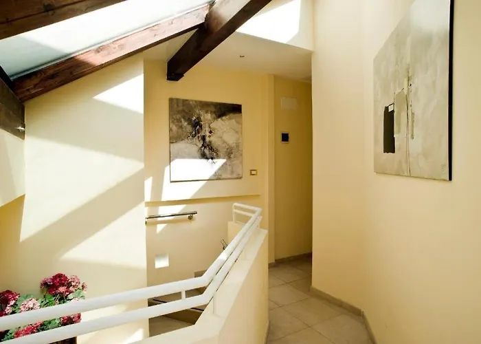 Astoria Garden Hotel