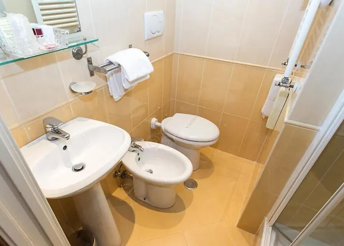 Astoria Garden Hotel