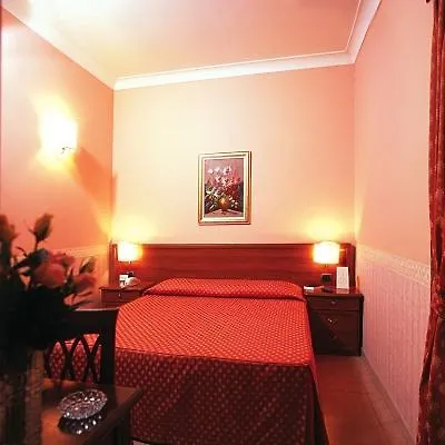 Astoria Garden 酒店 3*