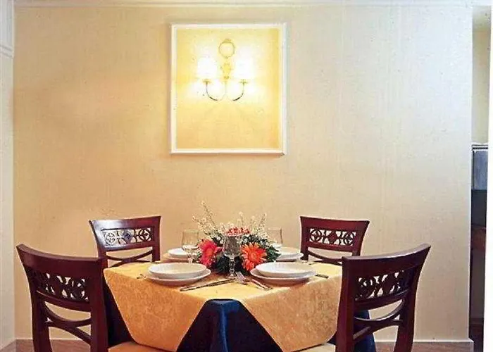 Astoria Garden Hotel