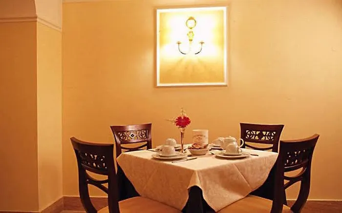 Astoria Garden Hotel 3*