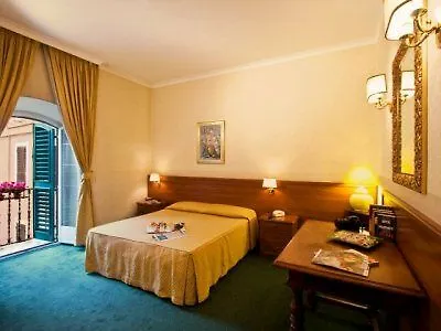 Hotel Astoria Garden 3*