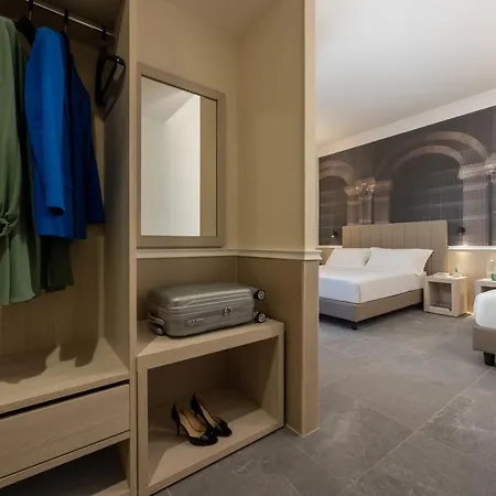 Отель Astoria Garden 3*