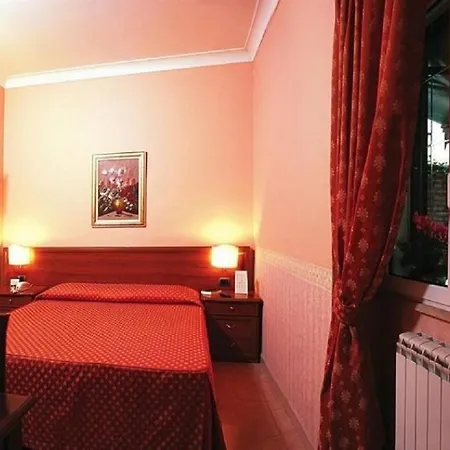 Отель Astoria Garden