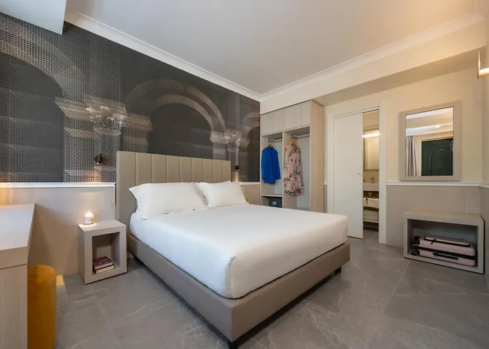 Astoria Garden Hotel 3*